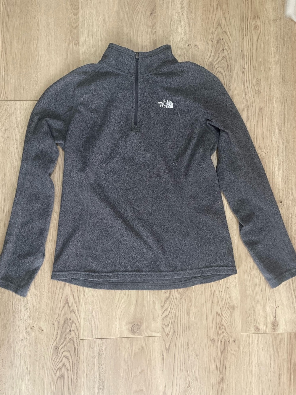 Women’s The North Face Fleece Pullover Quarter Zip (S)